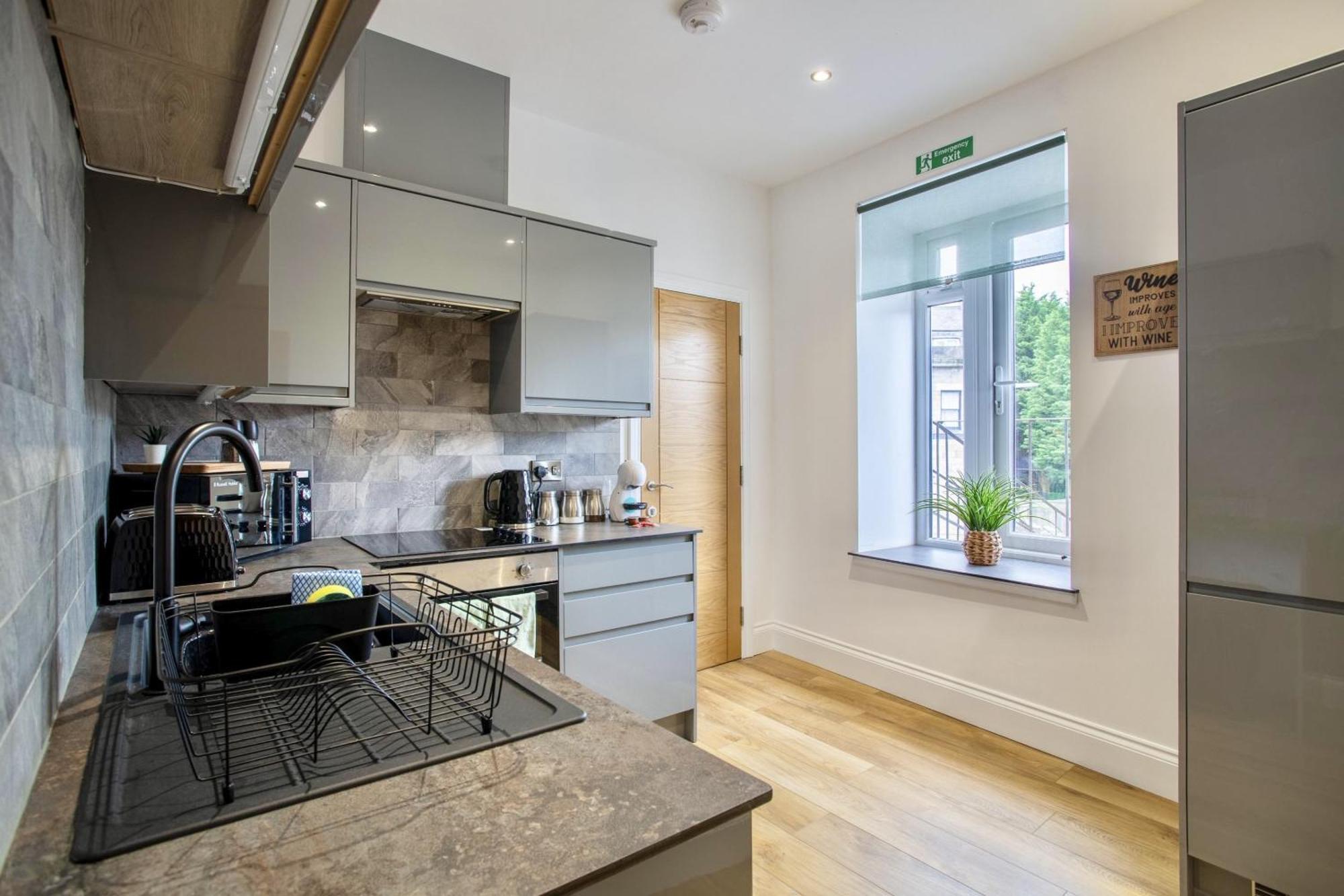 The Yorkshire Crown - Luxury Apartment - Free Parking Nearby Harrogate Eksteriør billede